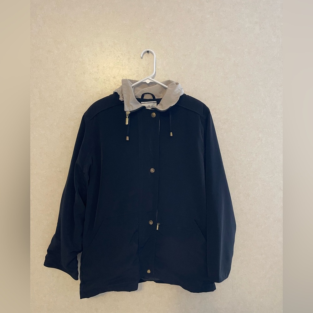 Coattales Black Hooded Jacket Women Size M Lightweight Snap Front Co